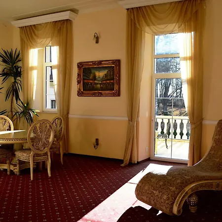 Hotel Zamek Kamenny Dvur 4*