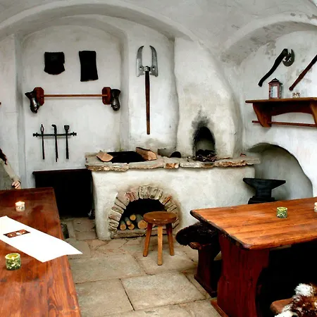 Hotel Zamek Kamenny Dvur 4*