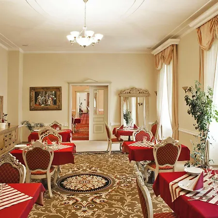 Zamek Kamenny Dvur Frantiskovy Lazne