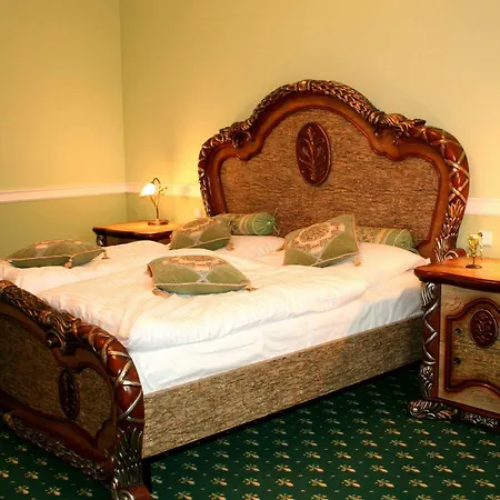 Zamek Kamenny Dvur Hotel Frantiskovy Lazne