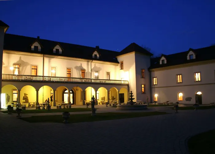 Zamek Kamenny Dvur Hotel Františkovy Lázně