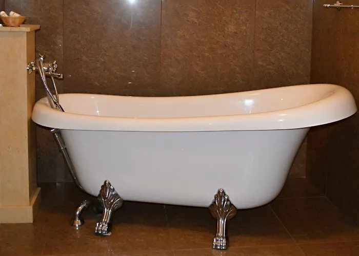 Zamek Kamenny Dvur 4*