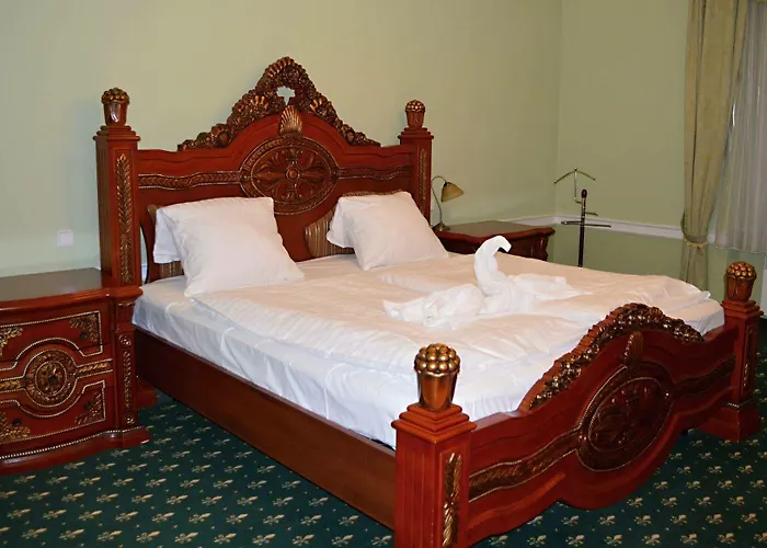 Zamek Kamenny Dvur 4*